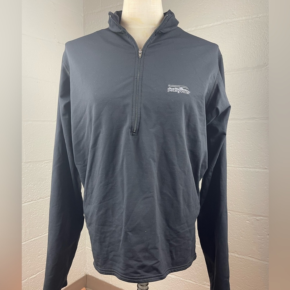Medium black quarter zipper men’s Patagonia jacket